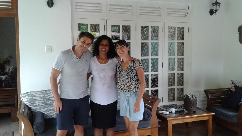 Villa Begonia Katugastota Bagian luar foto