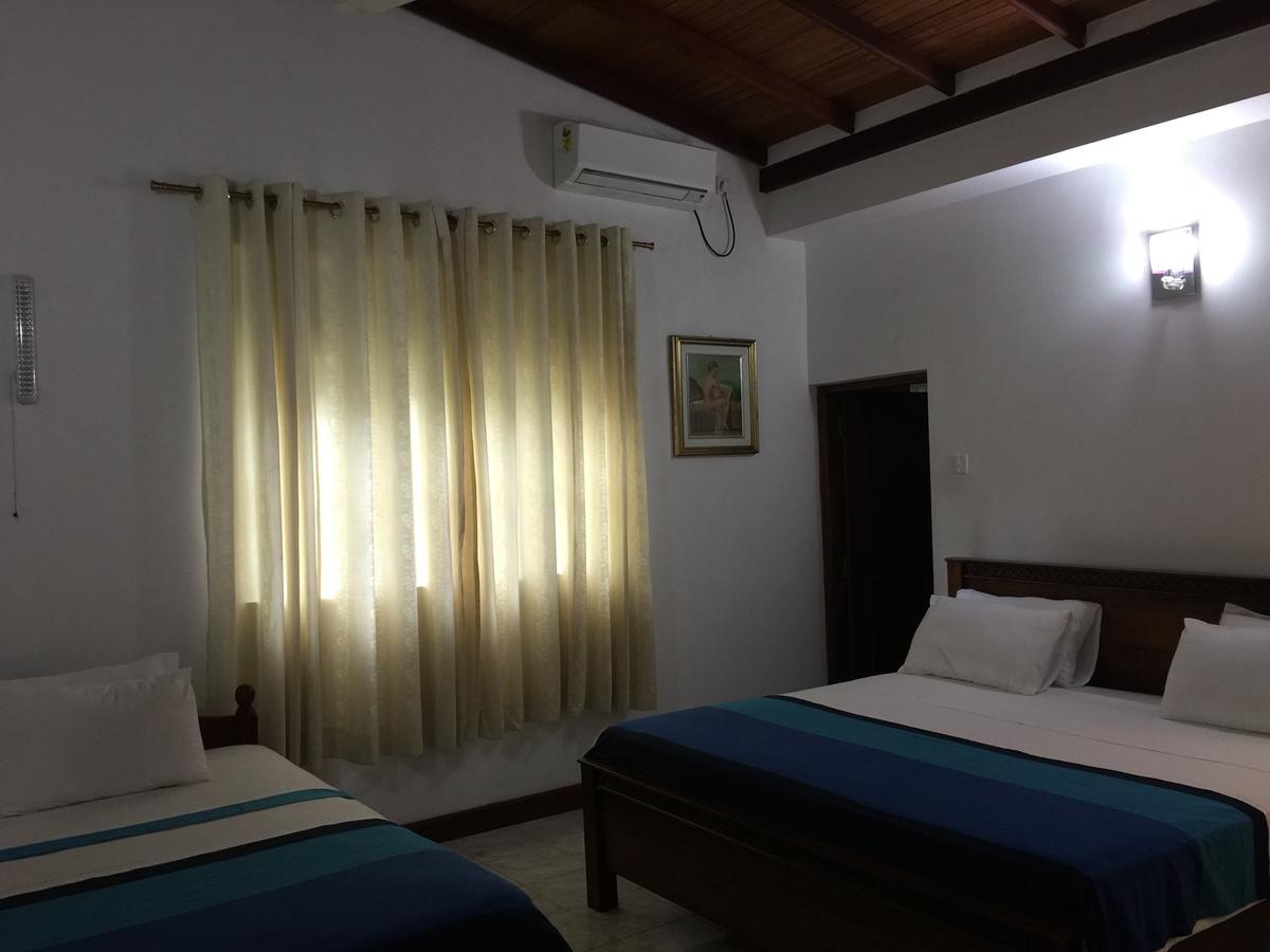 Villa Begonia Katugastota Bagian luar foto